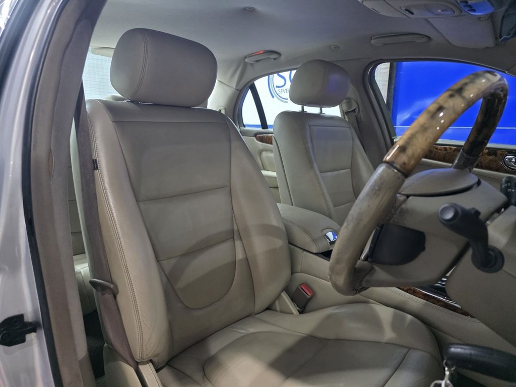 Used Jaguar XJ 2003 for sale - 76604730: Photo 23