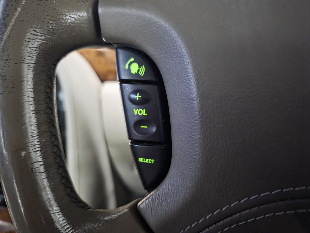 Used Jaguar XJ 2003 for sale - 76604730: Photo 43