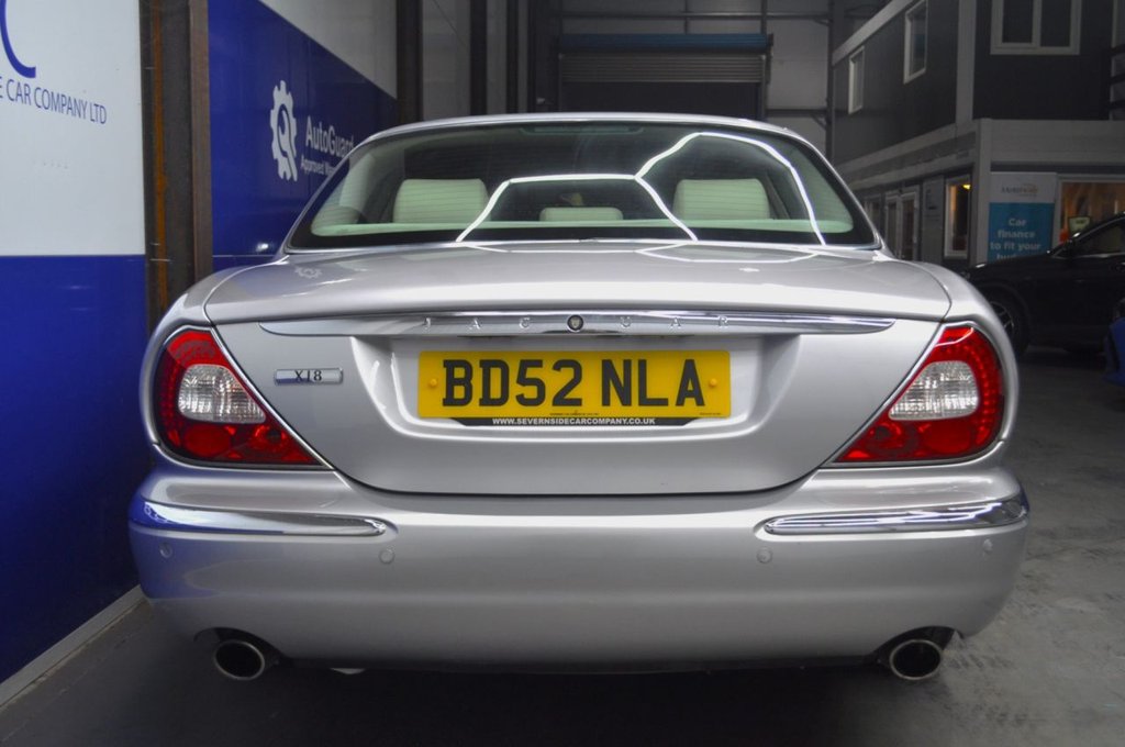 Used Jaguar XJ 2003 for sale - 76604730: Photo 9