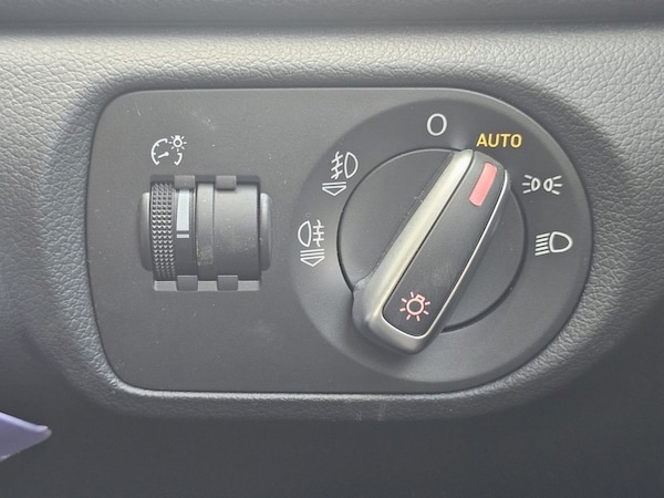 Used Audi Q3 2012 for sale - 76185067: Photo 38