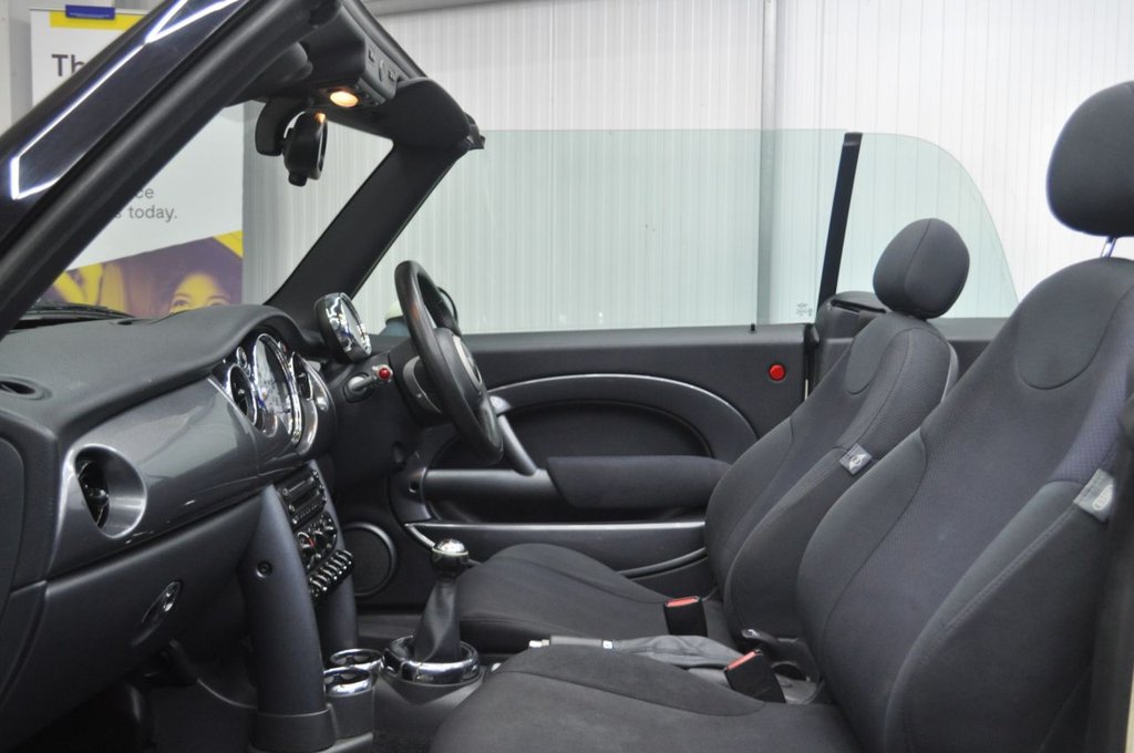 Used MINI Convertible 2006 for sale - 77171544: Photo 22