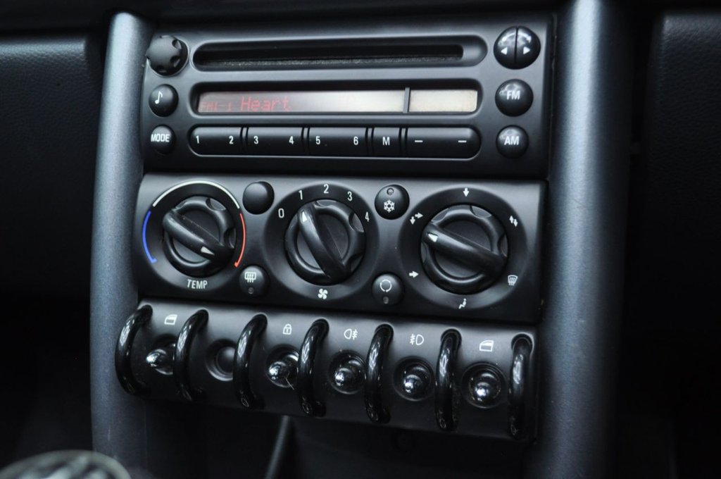 Used MINI Convertible 2006 for sale - 77171544: Photo 27