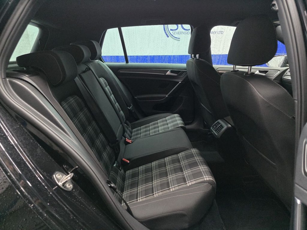 Used Volkswagen Golf 2018 for sale - 76711391: Photo 18