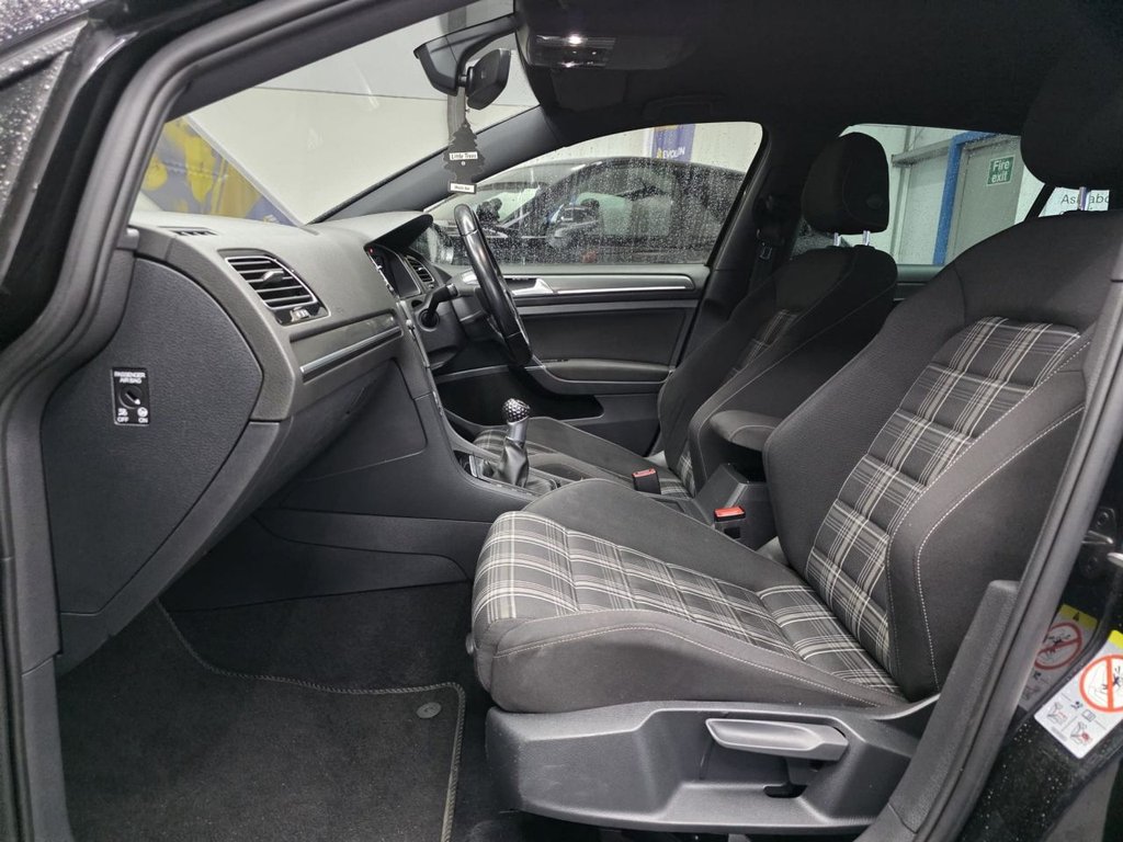 Used Volkswagen Golf 2018 for sale - 76711391: Photo 22