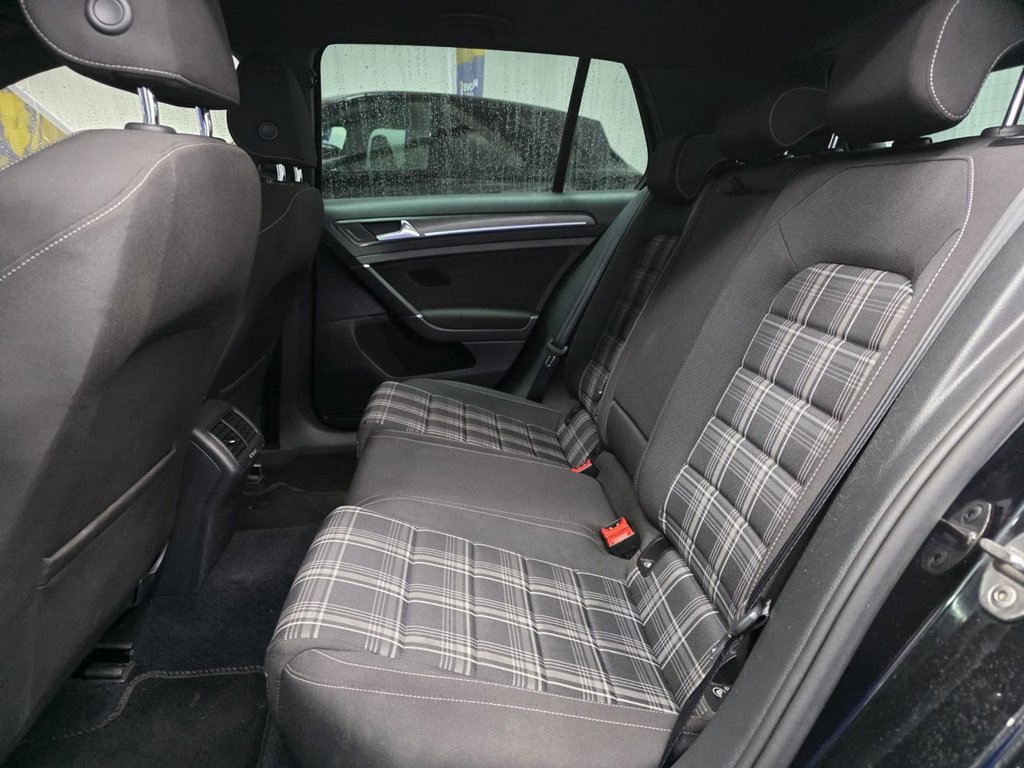 Used Volkswagen Golf 2018 for sale - 76711391: Photo 24