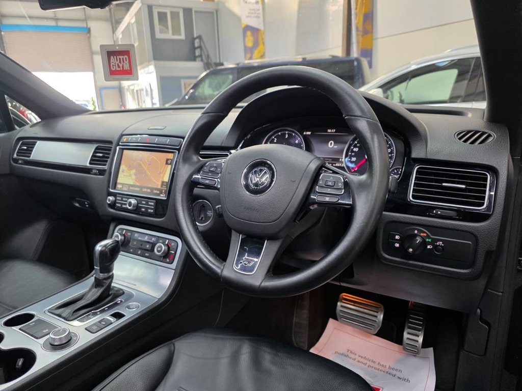 Used Volkswagen Touareg 2015 for sale - 77608954: Photo 16