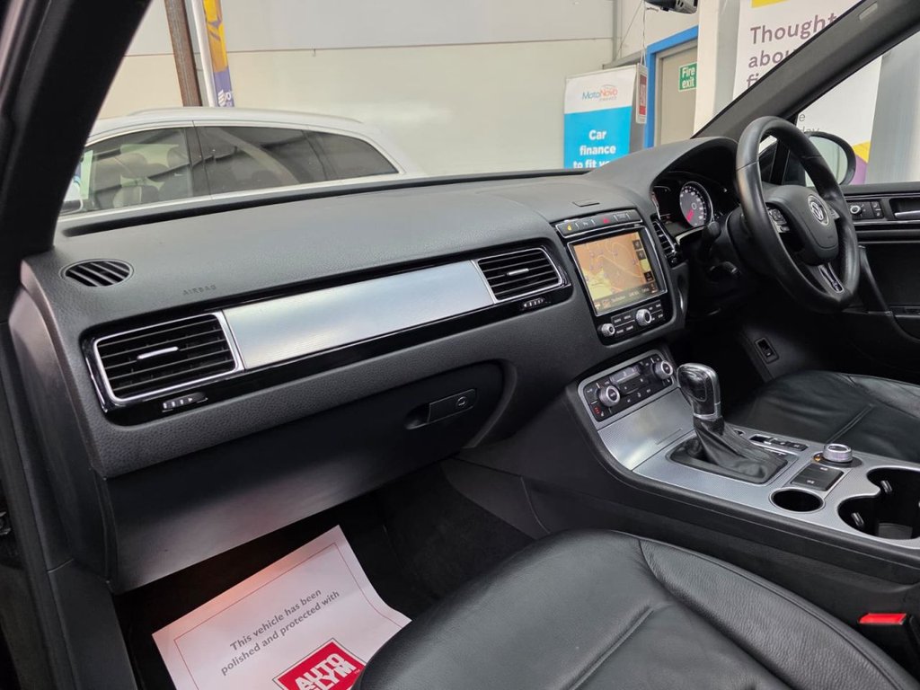 Used Volkswagen Touareg 2015 for sale - 77608954: Photo 23