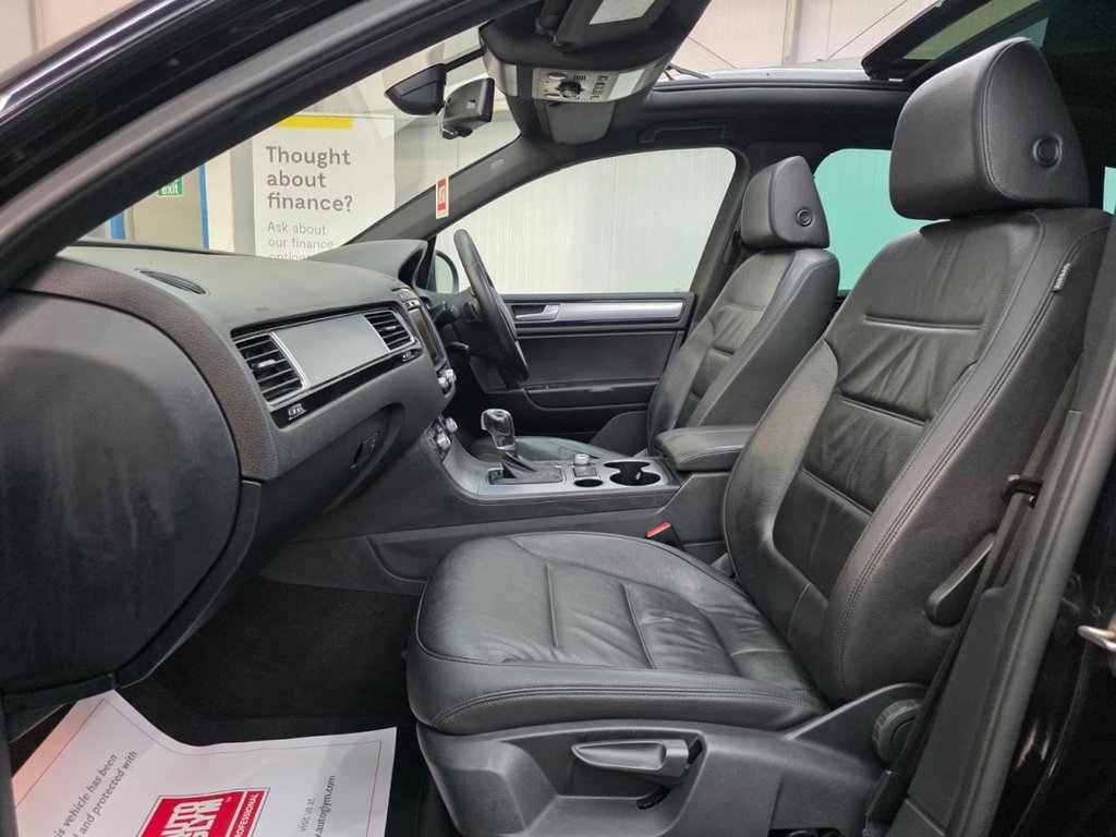 Used Volkswagen Touareg 2015 for sale - 77608954: Photo 24