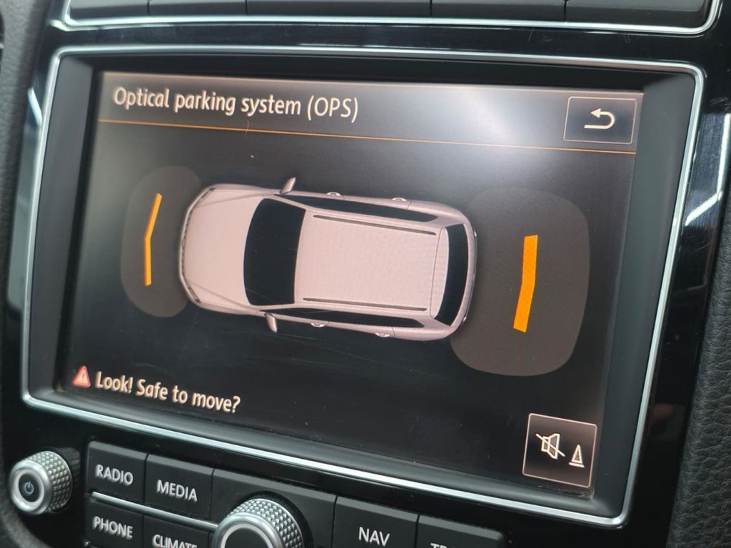 Used Volkswagen Touareg 2015 for sale - 77608954: Photo 45