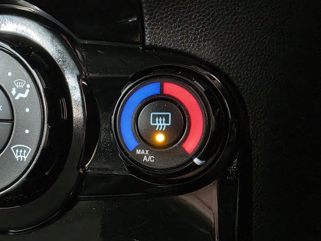 Used Ford Fiesta 2014 for sale - 76642882: Photo 31