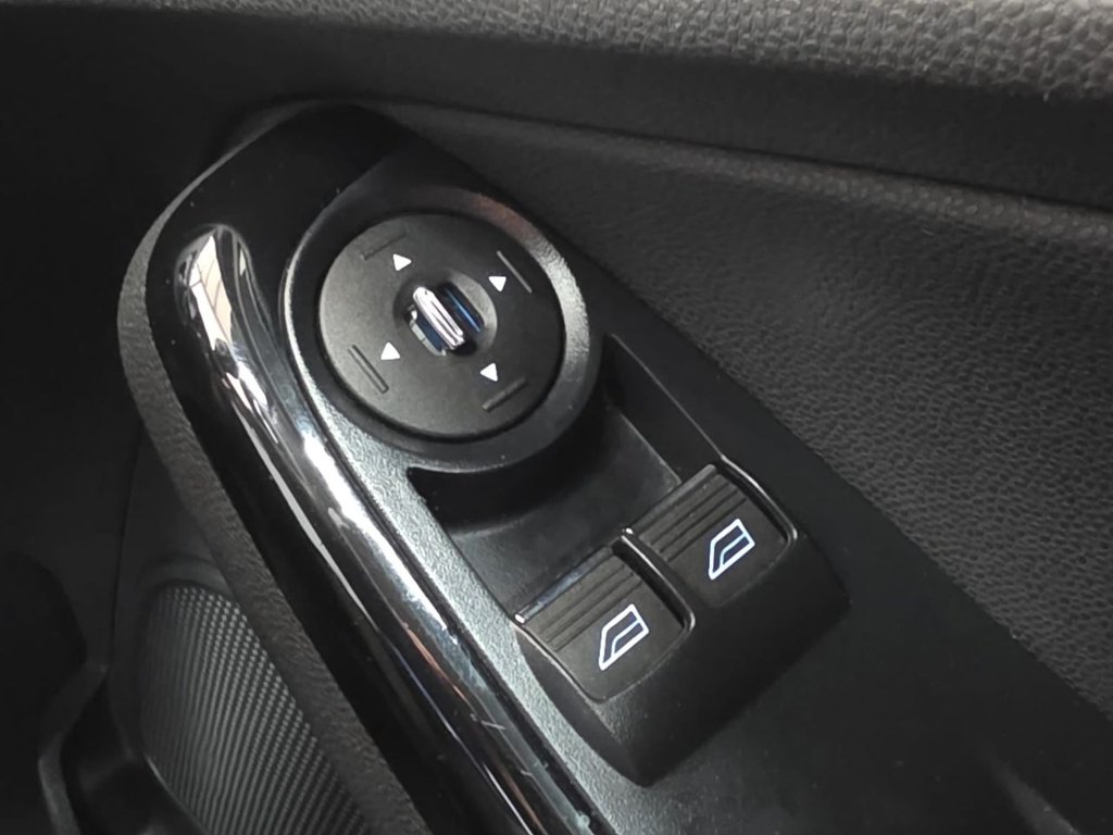 Used Ford Fiesta 2014 for sale - 76642882: Photo 37