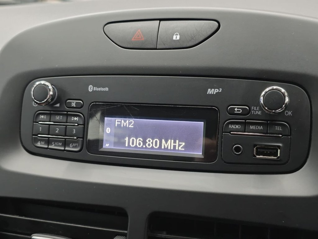 Used Renault Clio 2016 for sale - 77355676: Photo 30