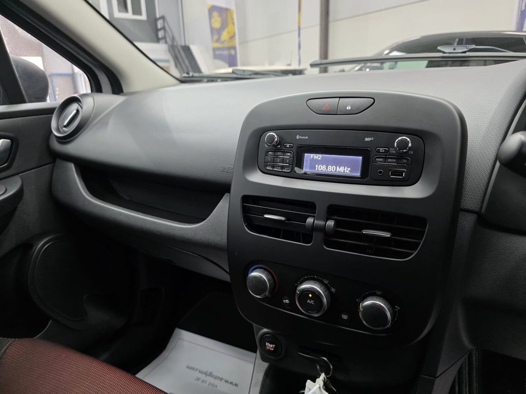 Used Renault Clio 2016 for sale - 77355676: Photo 32