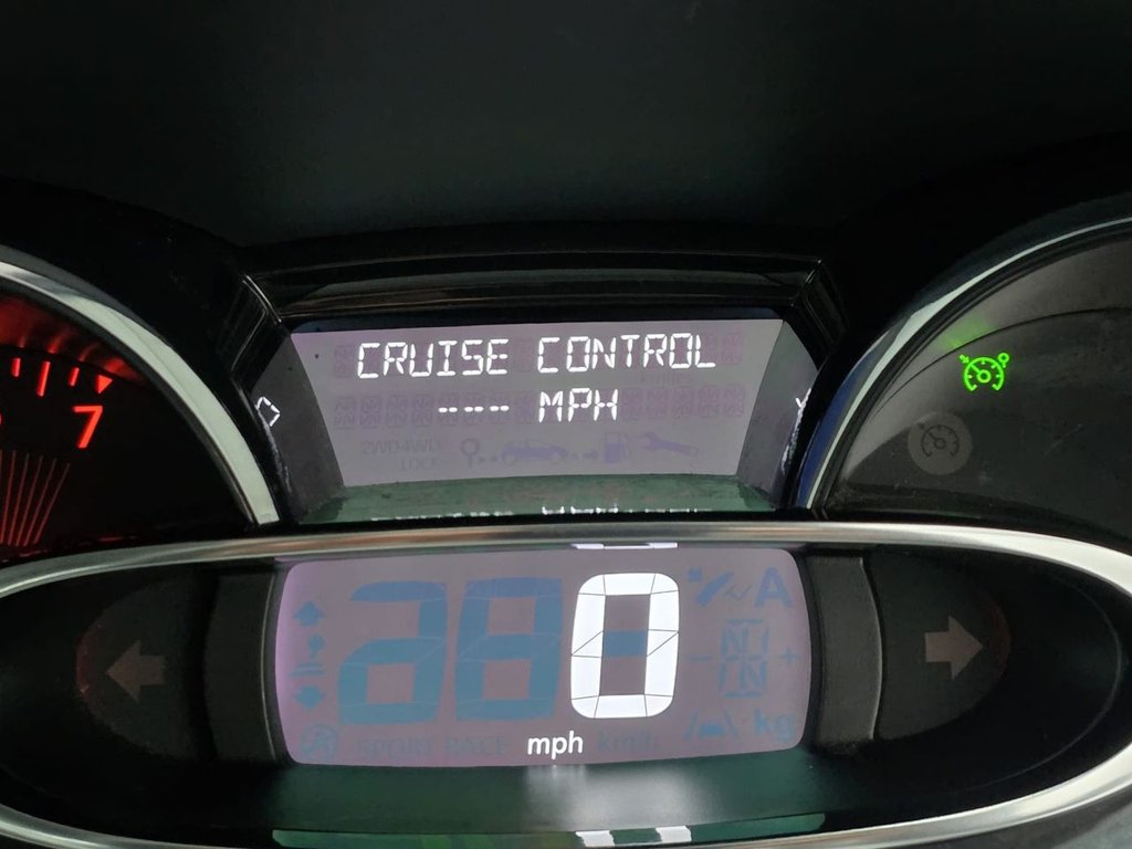 Used Renault Clio 2016 for sale - 77355676: Photo 33