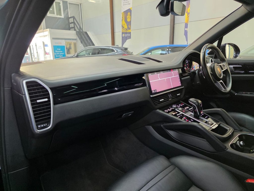 Used Porsche Cayenne 2018 for sale - 76654909: Photo 27
