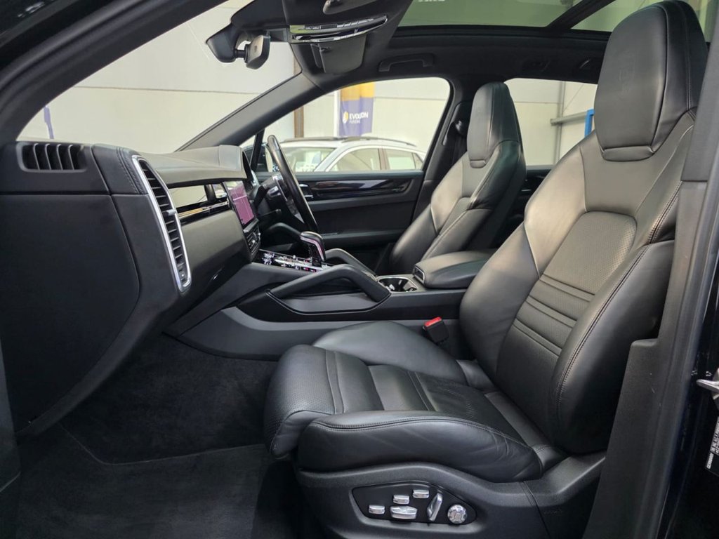 Used Porsche Cayenne 2018 for sale - 76654909: Photo 28