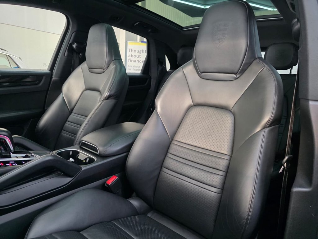 Used Porsche Cayenne 2018 for sale - 76654909: Photo 29