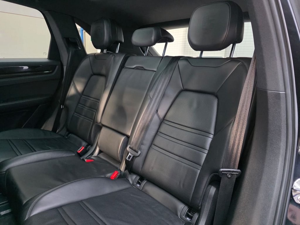 Used Porsche Cayenne 2018 for sale - 76654909: Photo 32