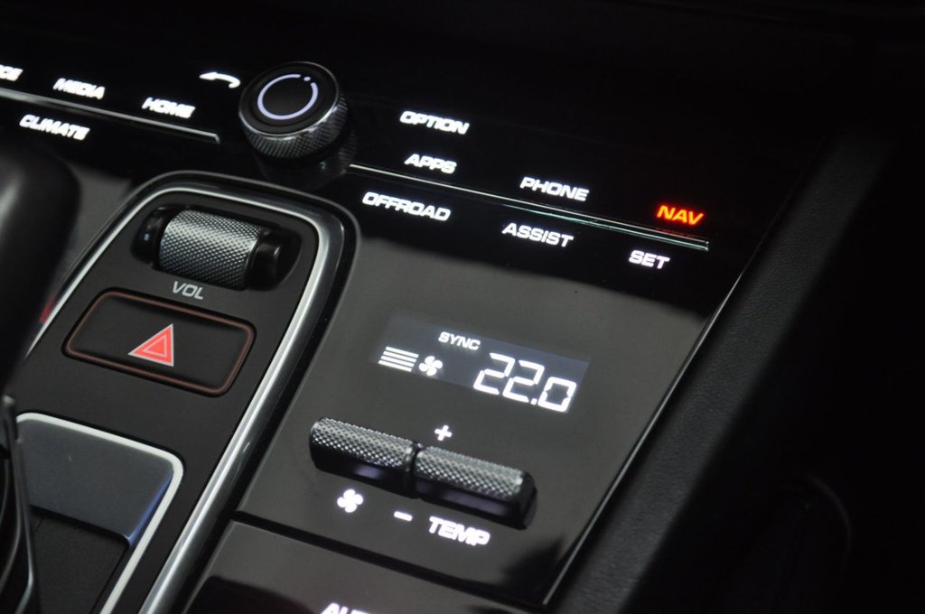 Used Porsche Cayenne 2018 for sale - 76654909: Photo 40