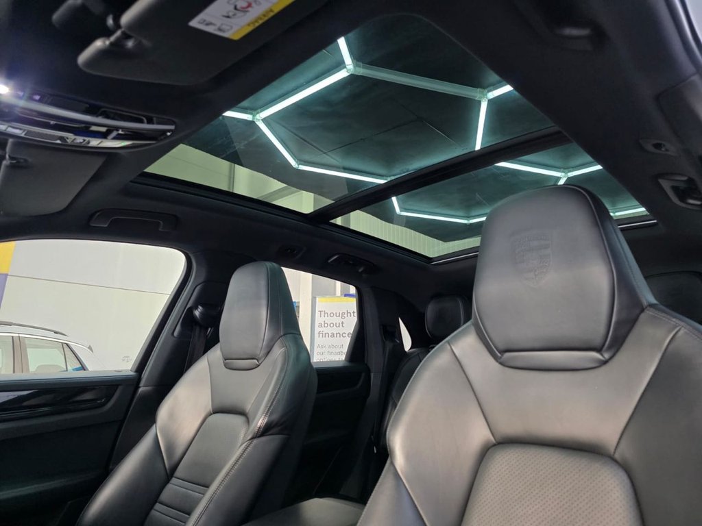 Used Porsche Cayenne 2018 for sale - 76654909: Photo 43