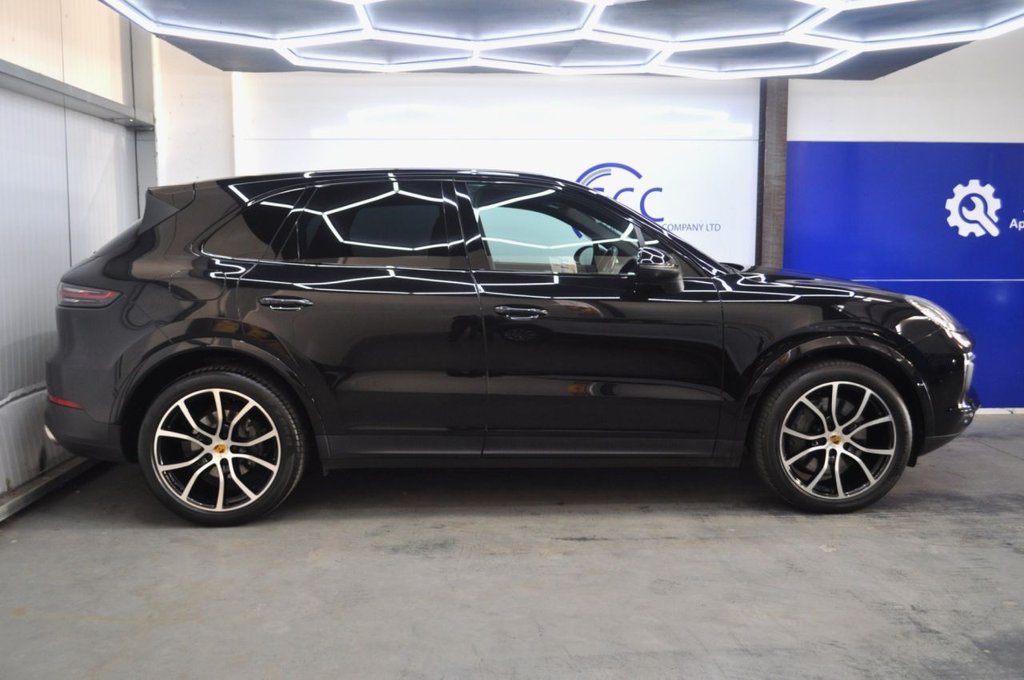 Used Porsche Cayenne 2018 for sale - 76654909: Photo 8