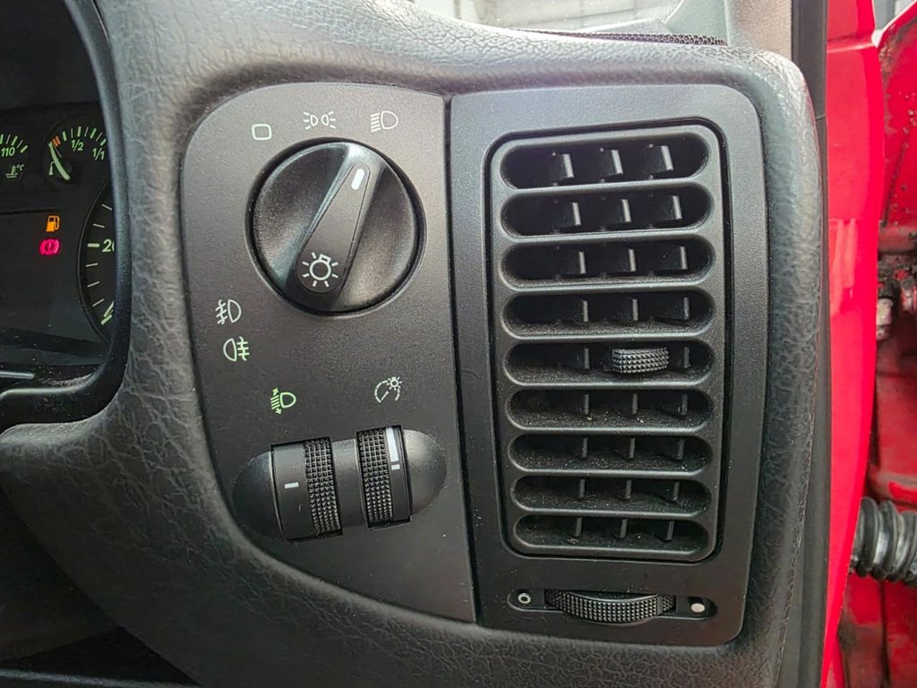 Used Volkswagen Polo 1999 for sale - 76710730: Photo 42