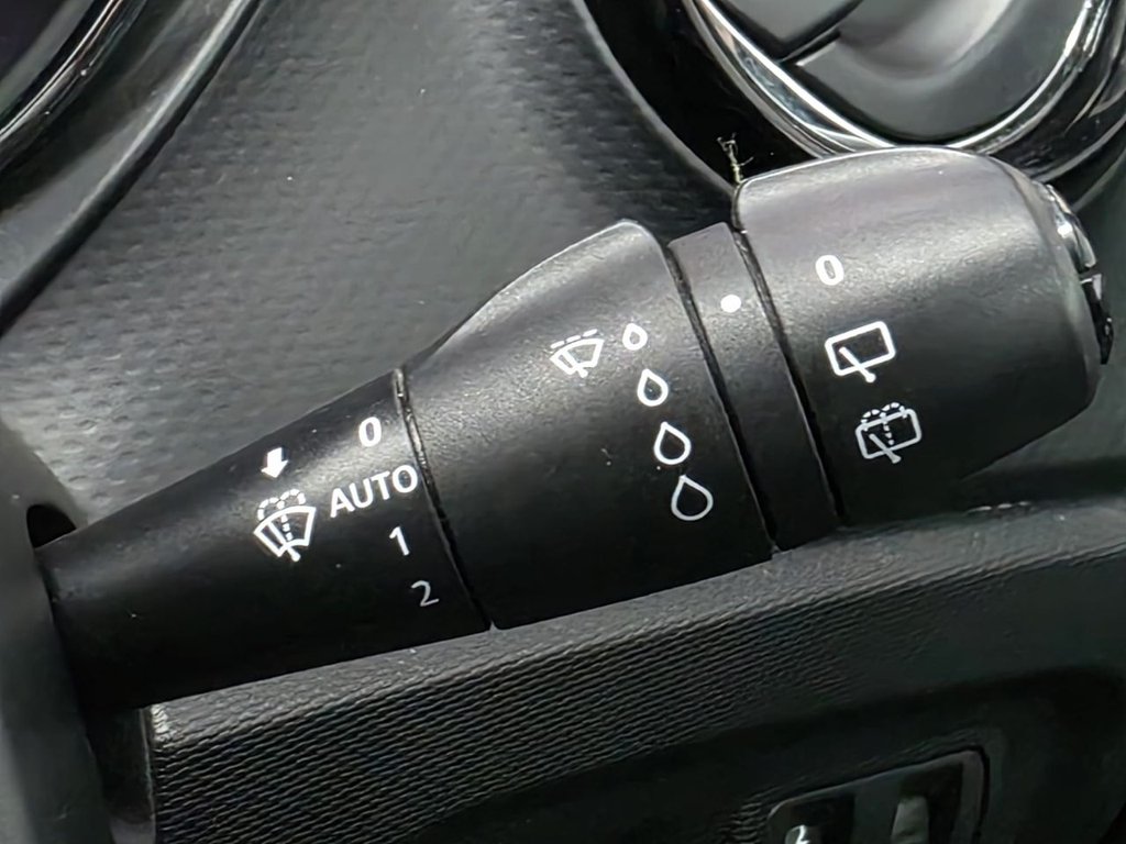 Used Renault Captur 2015 for sale - 77534029: Photo 40