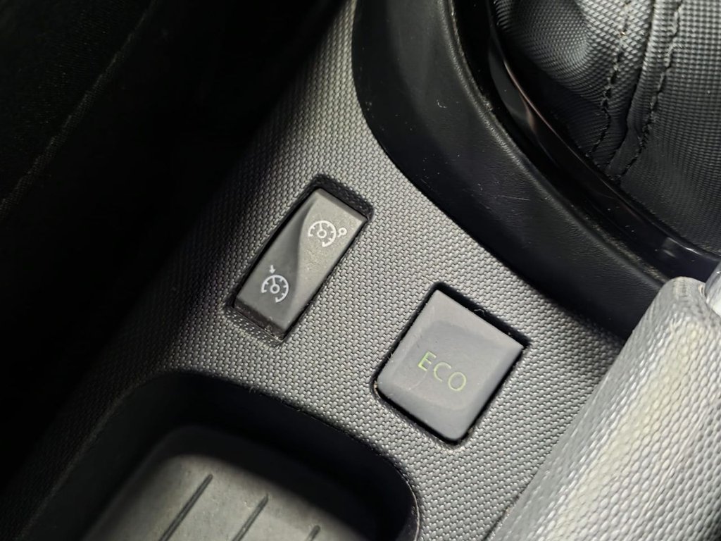 Used Renault Captur 2015 for sale - 77534029: Photo 44