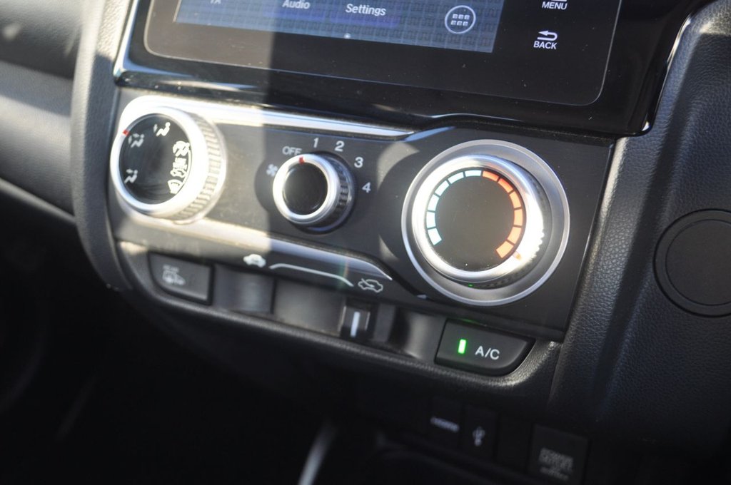 Used Honda Jazz 2017 for sale - 77048863: Photo 19