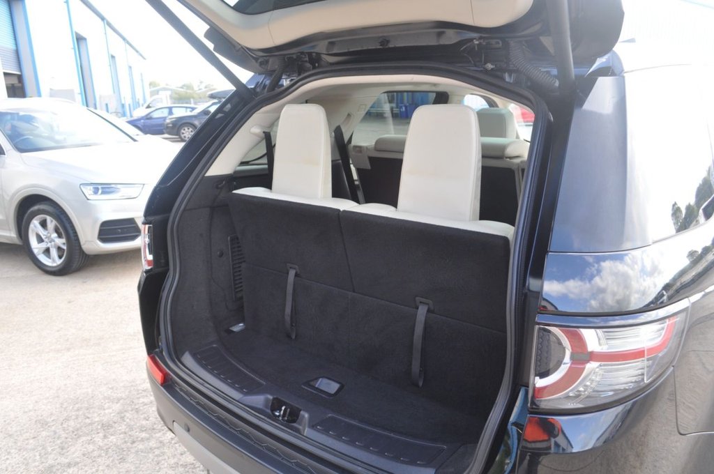 Used Land Rover Discovery Sport 2016 for sale - 76118499: Photo 17