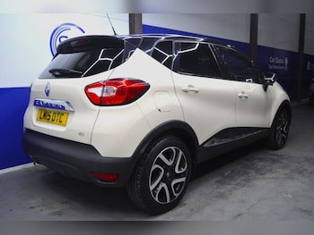 Used Renault Captur 2015 for sale - 77064935: Photo