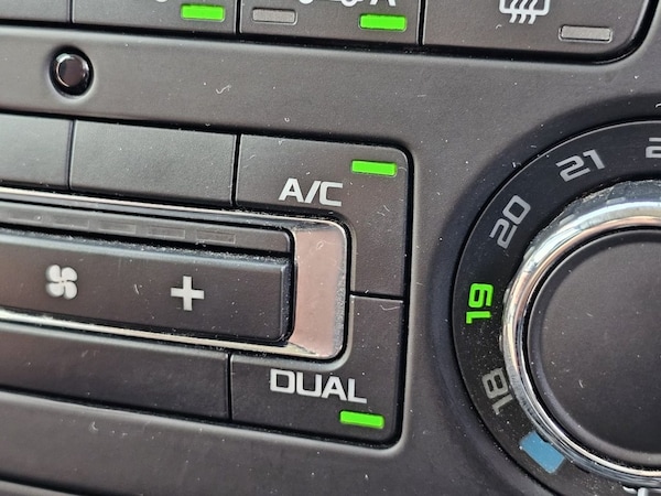 Used Skoda Yeti 2014 for sale - 76132216: Photo 26