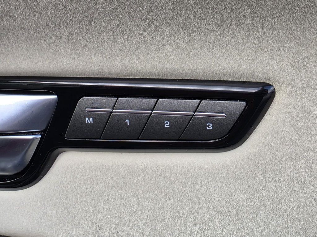 Used Land Rover Range Rover Evoque 2015 for sale - 77394488: Photo 13