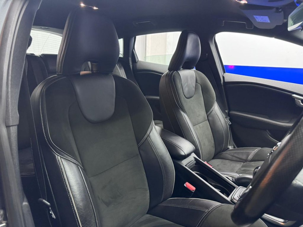 Used Volvo V40 2017 for sale - 76900391: Photo 17