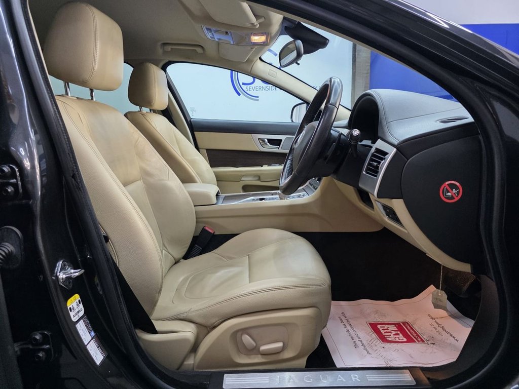 Used Jaguar XF 2012 for sale - 76934719: Photo 14