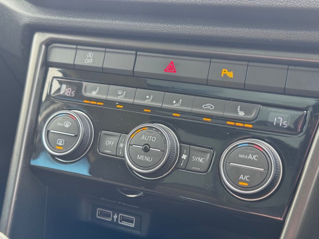 Used Volkswagen T-Roc 2018 for sale - 75937021: Photo 24