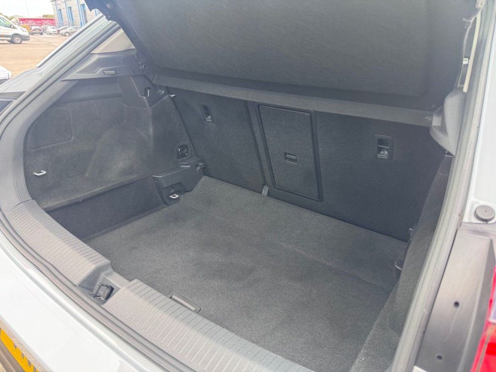 Used Volkswagen T-Roc 2018 for sale - 75937021: Photo 41