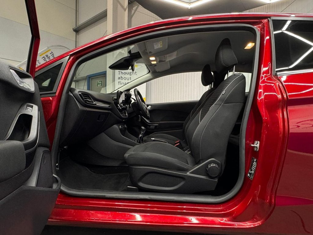 Used Ford Fiesta 2017 for sale - 77088888: Photo 18