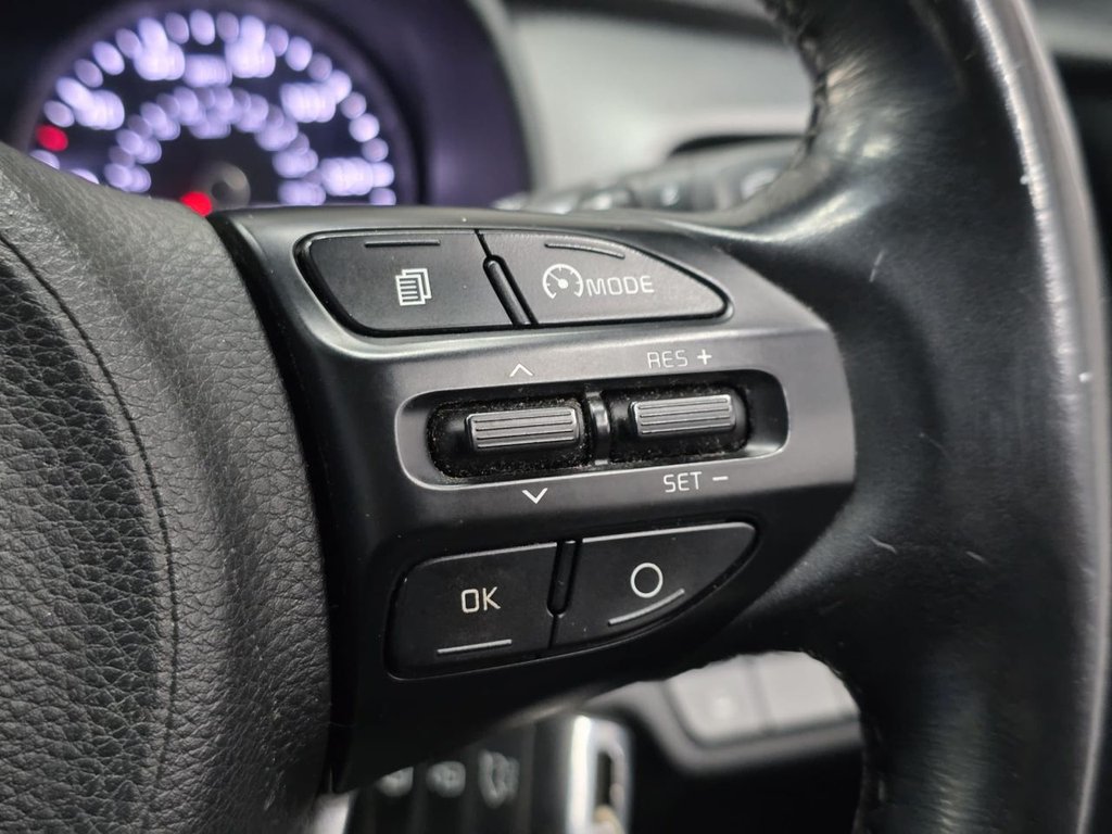 Used Kia Stonic 2018 for sale - 77959815: Photo 28