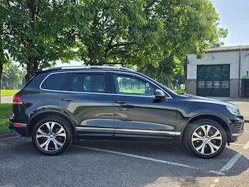 Used Volkswagen Touareg 2015 for sale - 78985534: Photo