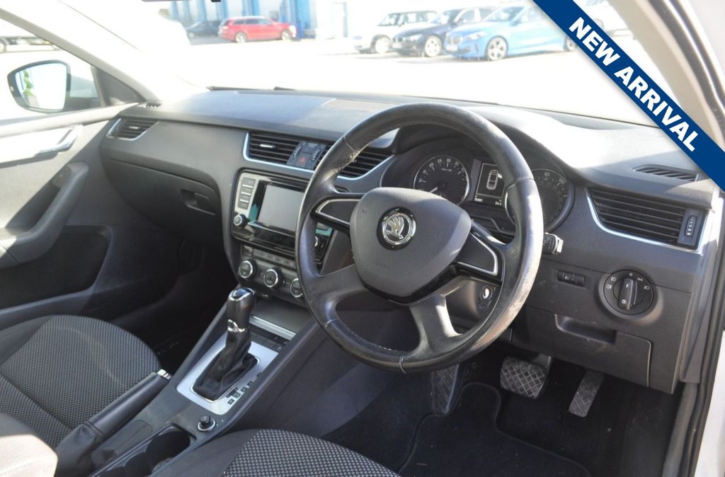 Used Skoda Octavia 2015 for sale - 76376235: Photo 4