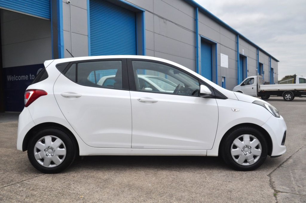 Used Hyundai i10 2014 for sale - 76569980: Photo 3