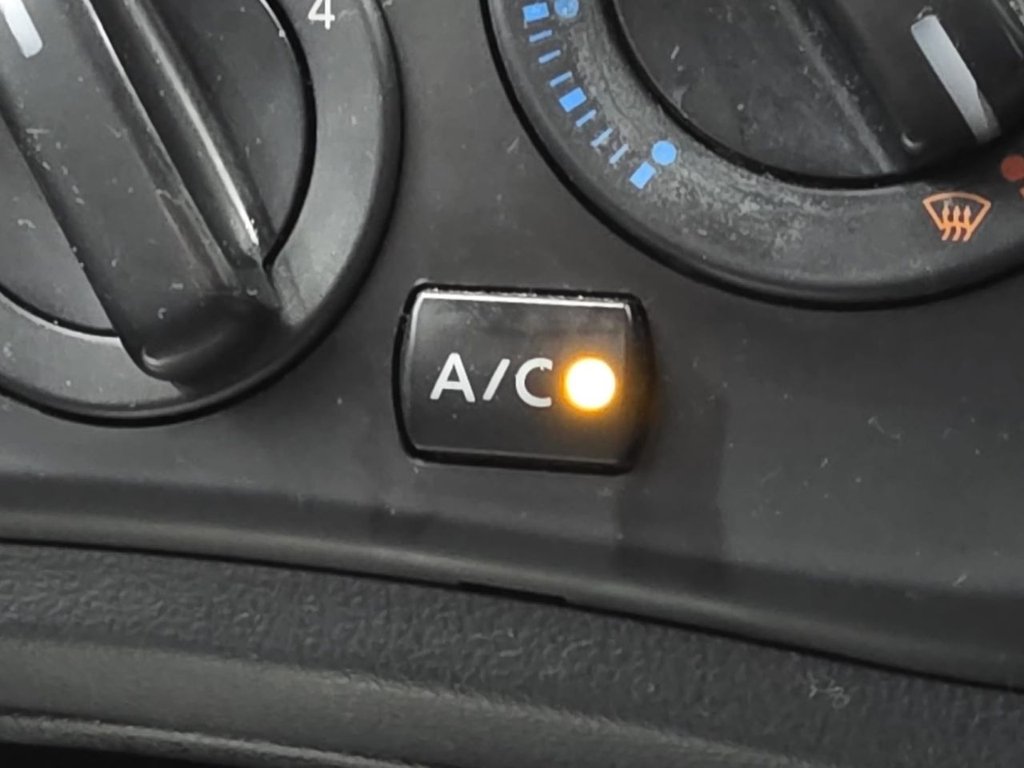 Used Nissan Juke 2014 for sale - 76739877: Photo 28