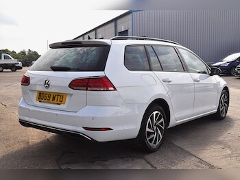 Used Volkswagen Golf 2019 for sale - 78468897: Photo