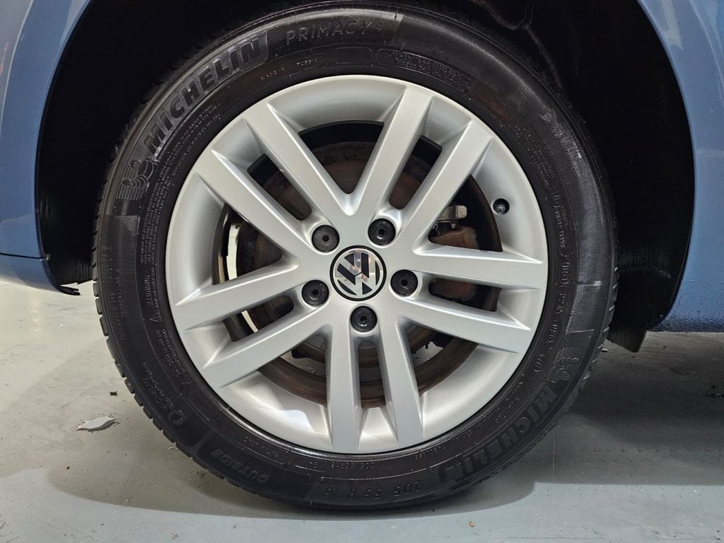 Used Volkswagen Touran 2011 for sale - 75985842: Photo 12