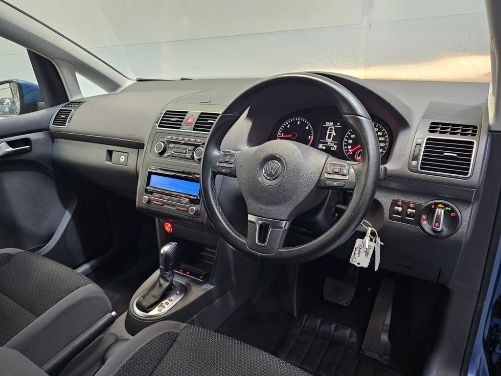 Used Volkswagen Touran 2011 for sale - 75985842: Photo 13
