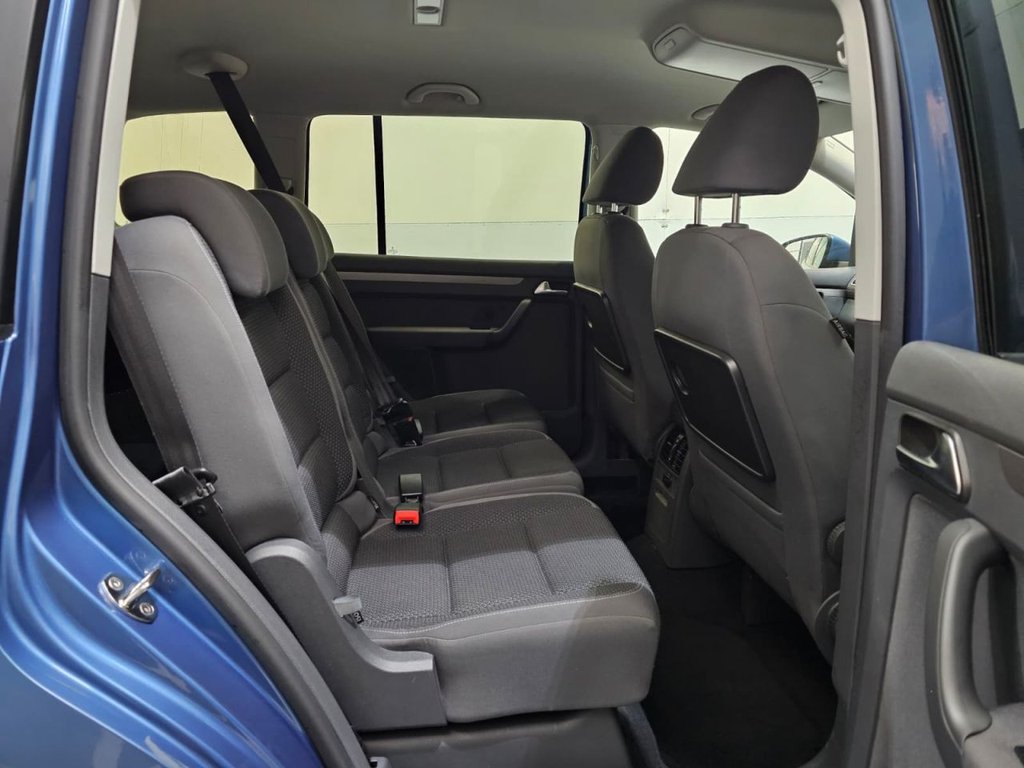 Used Volkswagen Touran 2011 for sale - 75985842: Photo 17