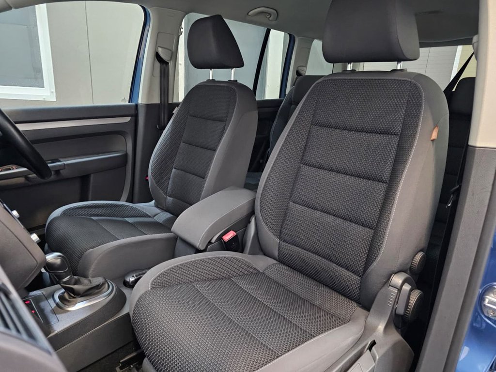 Used Volkswagen Touran 2011 for sale - 75985842: Photo 22