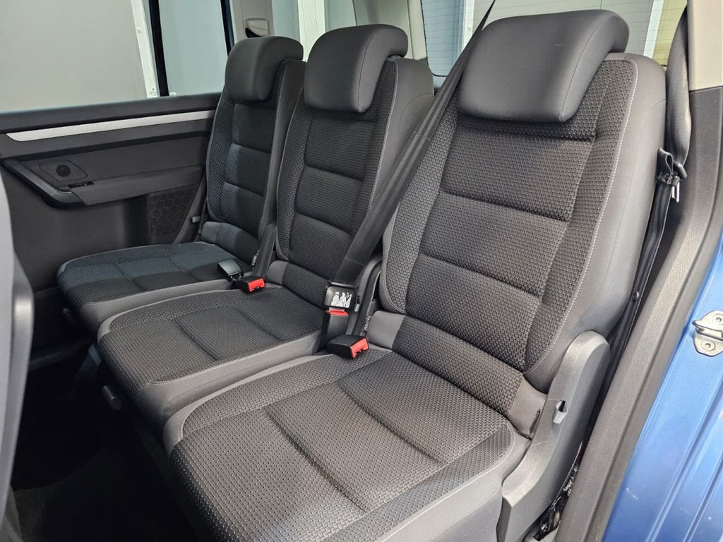 Used Volkswagen Touran 2011 for sale - 75985842: Photo 25