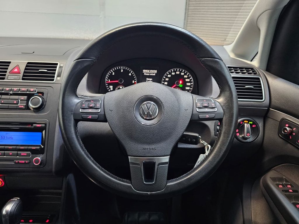 Used Volkswagen Touran 2011 for sale - 75985842: Photo 27